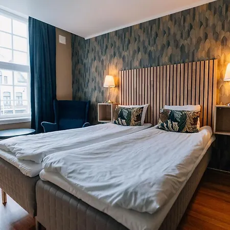 Vic Hotel