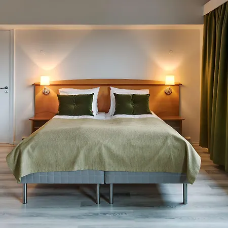 Vic Hotel