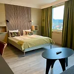 Hotel Vic 3*
